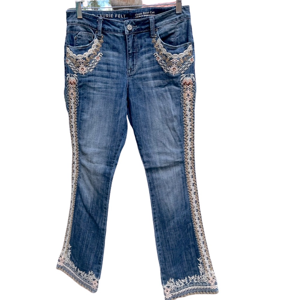 Laurie Felt Women’s Embroidered Bootcut Jeans 30” Waist